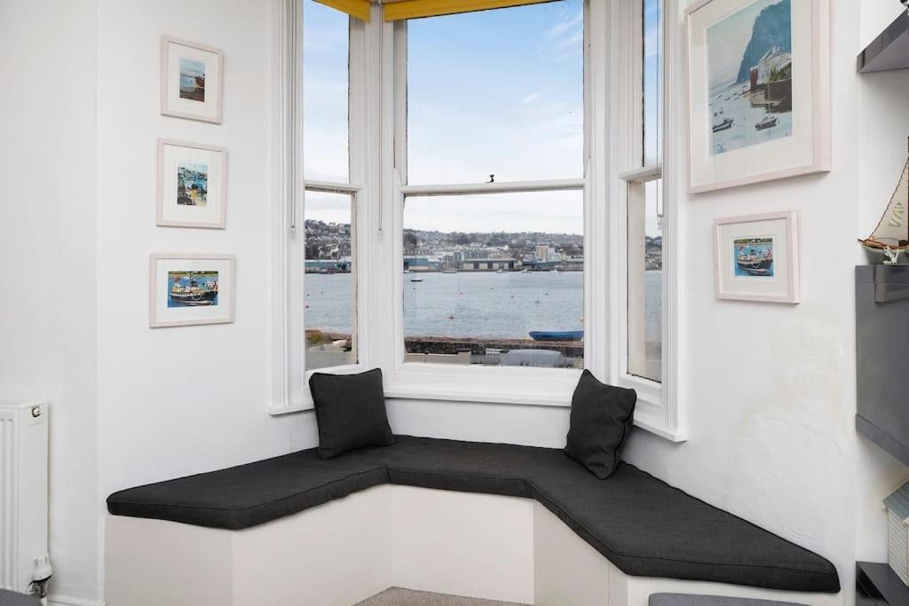Beach Front Flat Shaldon With Parking Exterior photo