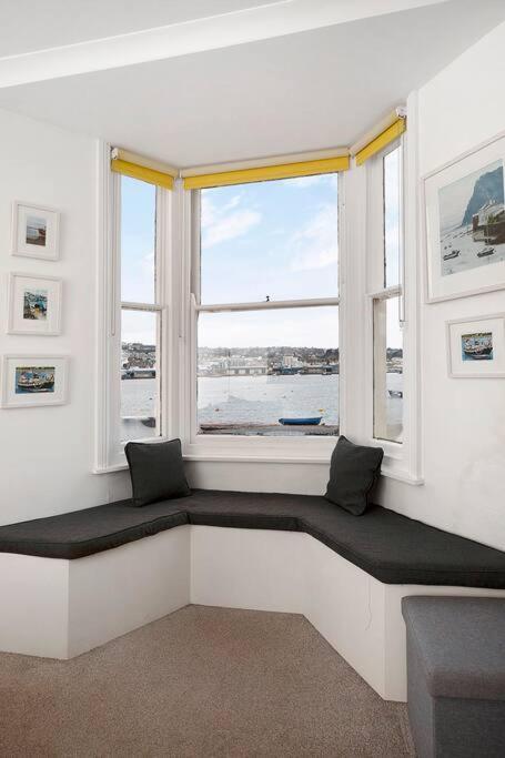 Beach Front Flat Shaldon With Parking Exterior photo